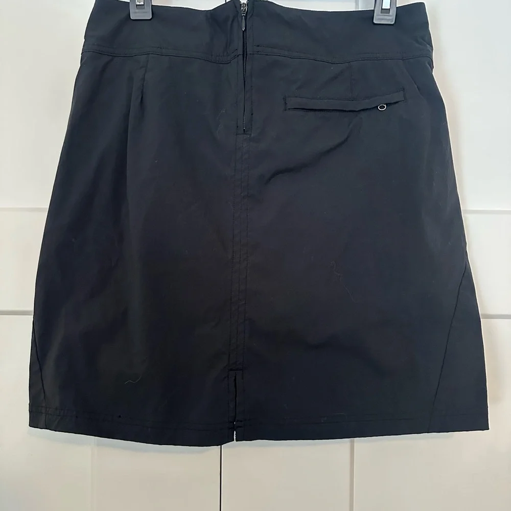 Royal Robbins Discovery III‎ Black Nylon Skort 8